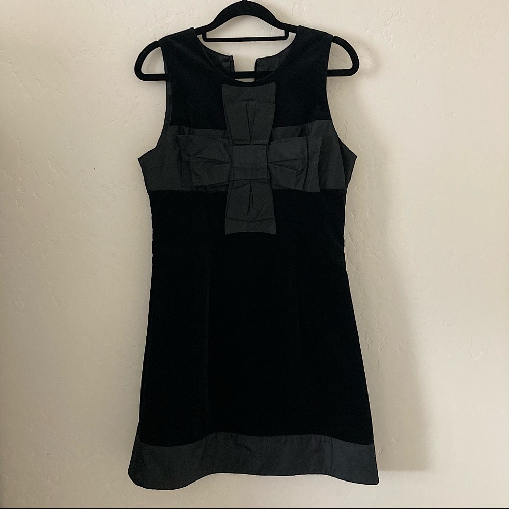 Bow Dress - Picture 4 of 12